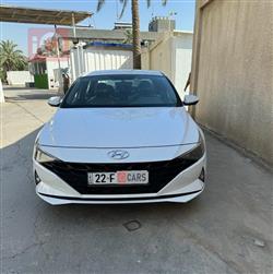 هیۆندای ئەلەنترا